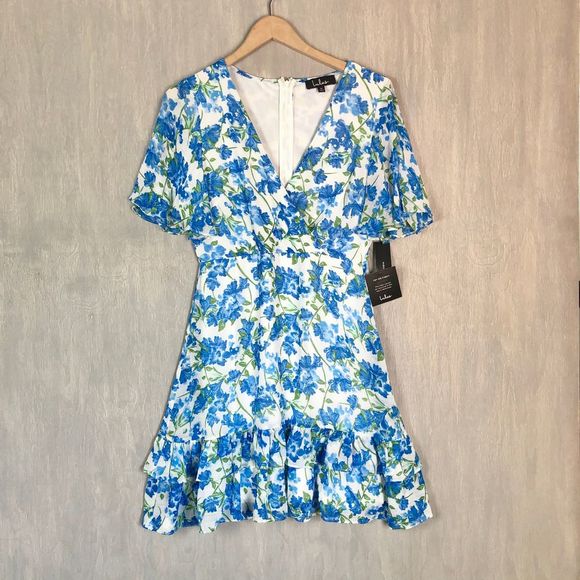 Lulus Dresses & Skirts - NWT Lulu's faux wrap floral ruffle dress M